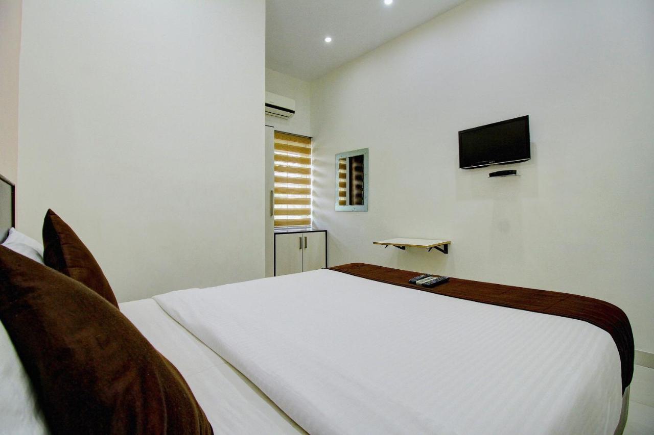 Rd Towers Hotel Chennai Exterior photo